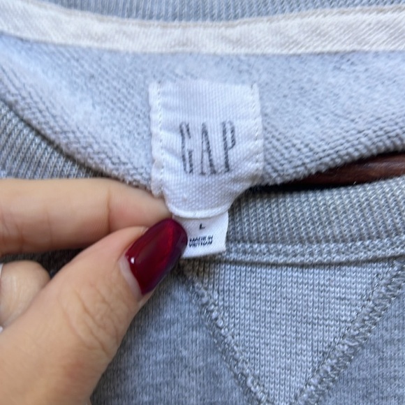 GAP Classic Crewneck Logo Sweatshirt in gray with blue and white letters, Large - Picture 3 of 11